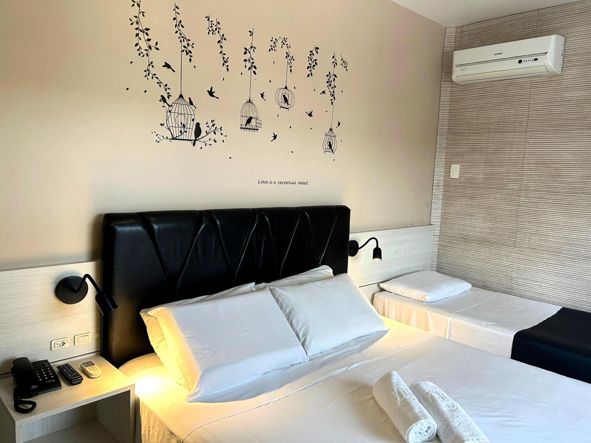 Queen Room,1546733851:JPEG